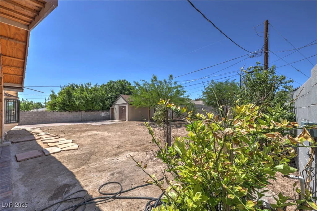 325 Ronald, Las Vegas, NV 89110