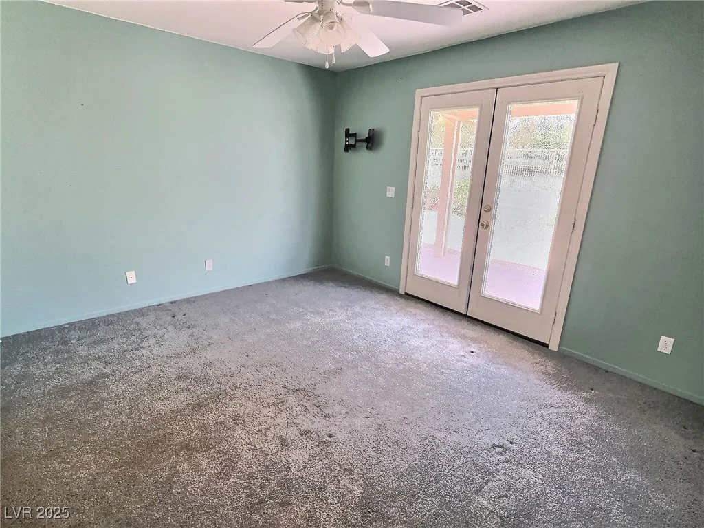 8117 Jasmine Hollow, Las Vegas, NV 89143