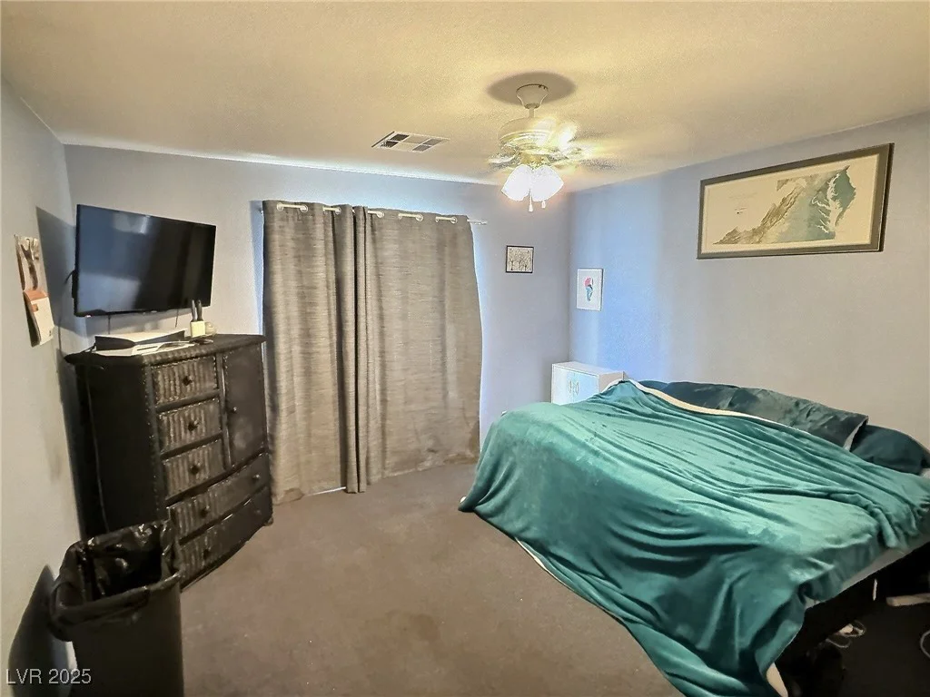 8117 Jasmine Hollow, Las Vegas, NV 89143