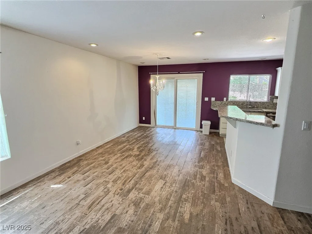 8117 Jasmine Hollow, Las Vegas, NV 89143