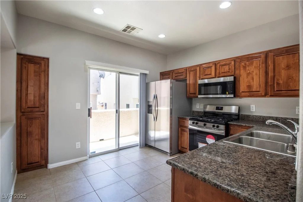 6652 Weeping Pine, Las Vegas, NV 89149