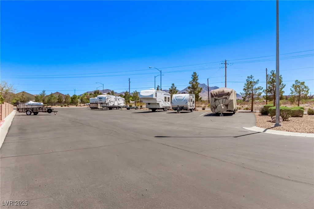730 Peregrine Falcon, Henderson, NV 89015