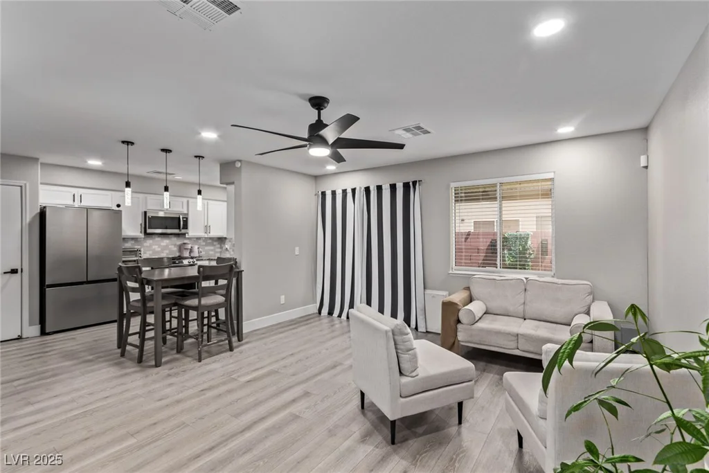 730 Peregrine Falcon, Henderson, NV 89015