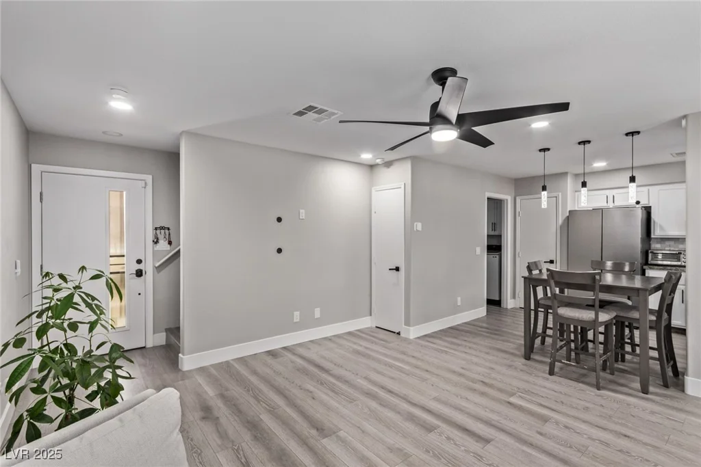 730 Peregrine Falcon, Henderson, NV 89015