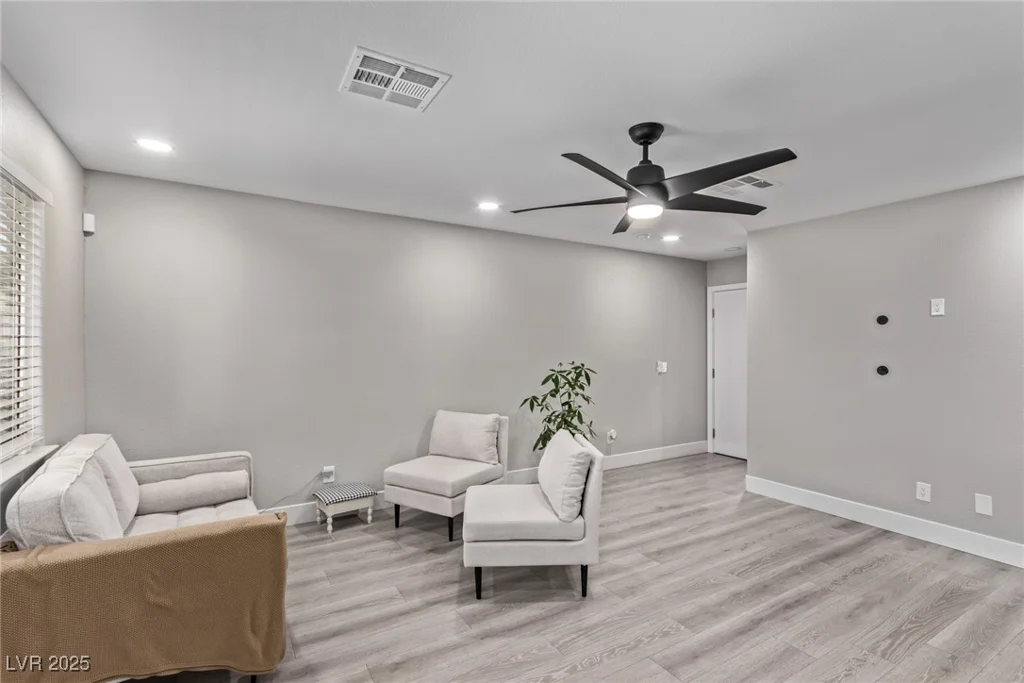 730 Peregrine Falcon, Henderson, NV 89015