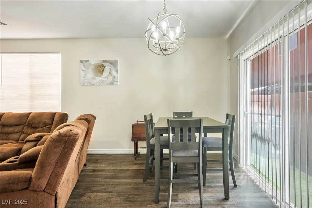6885 Silver Eagle, Las Vegas, NV 89122