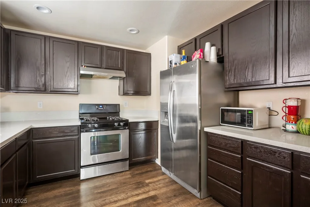 6885 Silver Eagle, Las Vegas, NV 89122