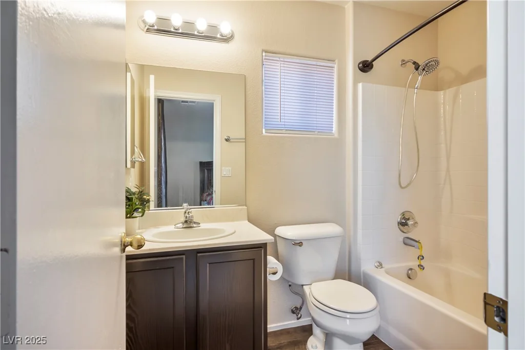 6885 Silver Eagle, Las Vegas, NV 89122