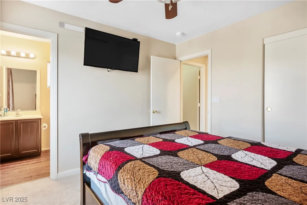 6885 Silver Eagle, Las Vegas, NV 89122