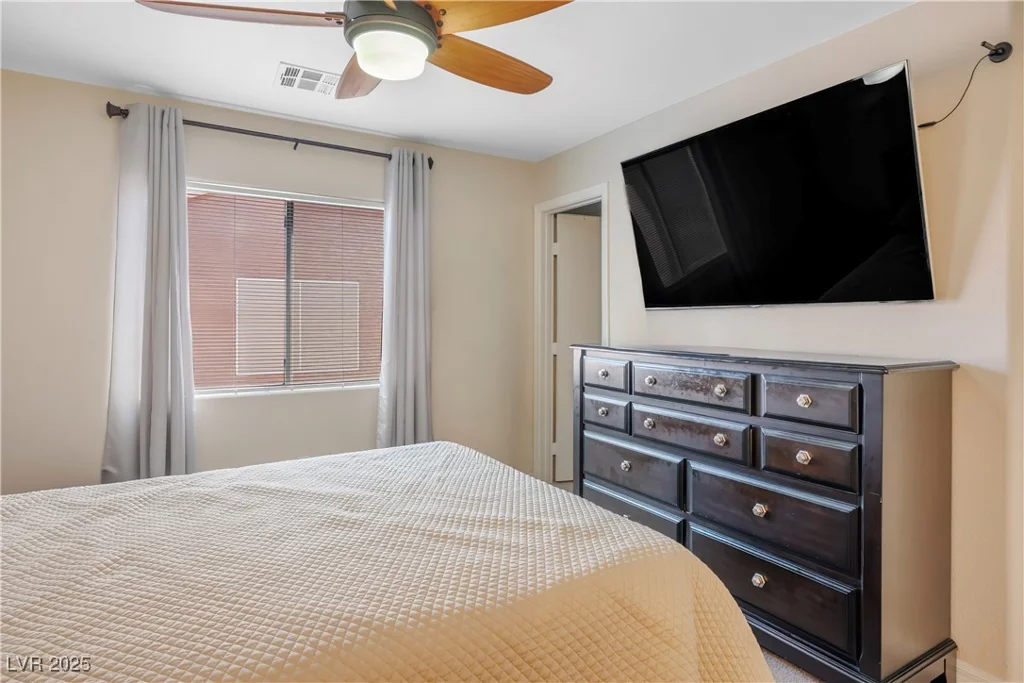 6885 Silver Eagle, Las Vegas, NV 89122