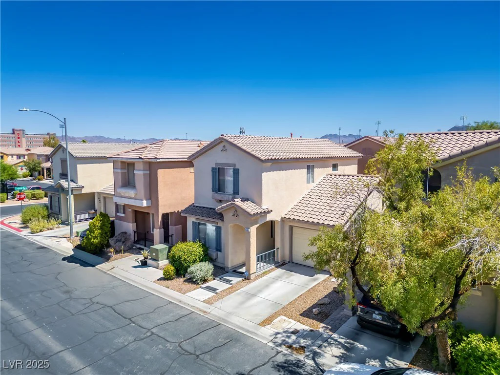 6885 Silver Eagle, Las Vegas, NV 89122