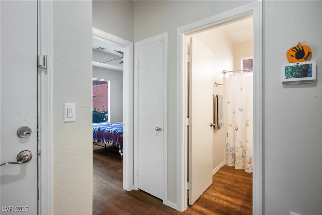 6885 Silver Eagle, Las Vegas, NV 89122