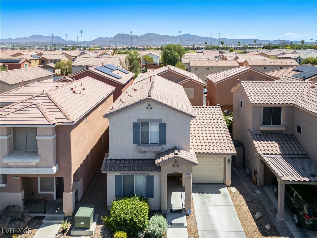 6885 Silver Eagle, Las Vegas, NV 89122