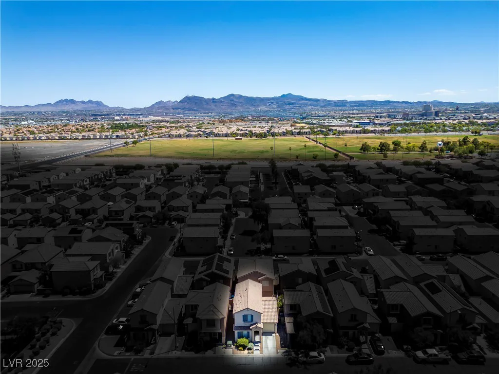 6885 Silver Eagle, Las Vegas, NV 89122