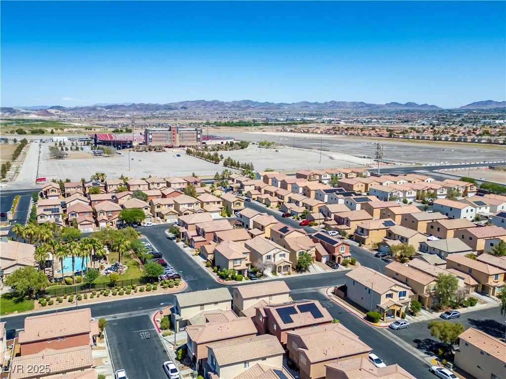 6885 Silver Eagle, Las Vegas, NV 89122