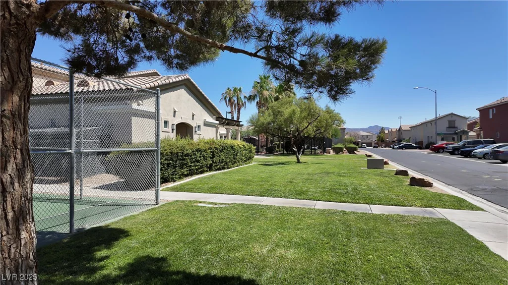 6885 Silver Eagle, Las Vegas, NV 89122