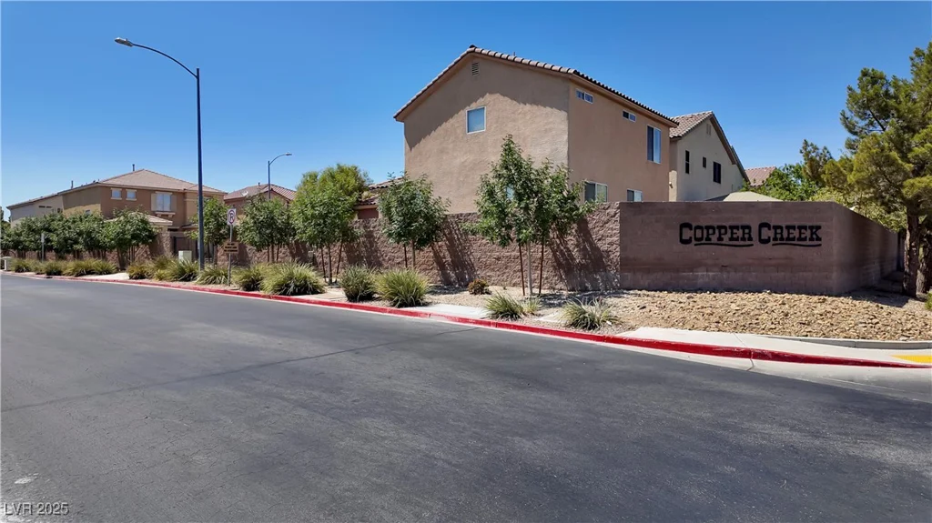 6885 Silver Eagle, Las Vegas, NV 89122