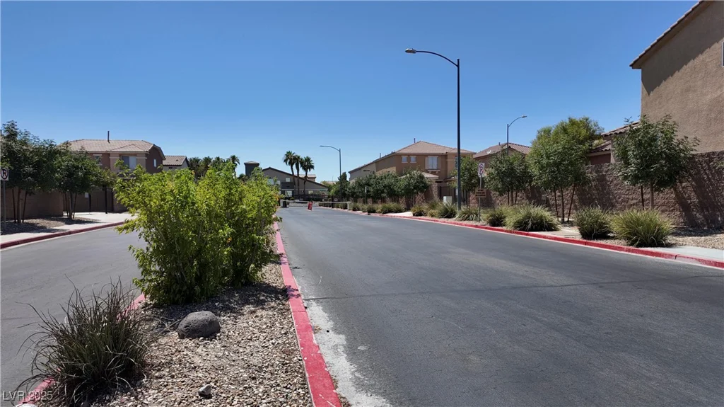 6885 Silver Eagle, Las Vegas, NV 89122