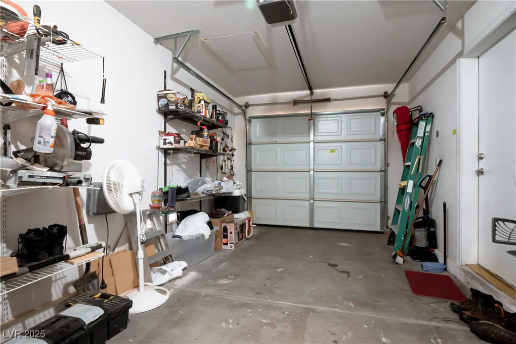 6885 Silver Eagle, Las Vegas, NV 89122