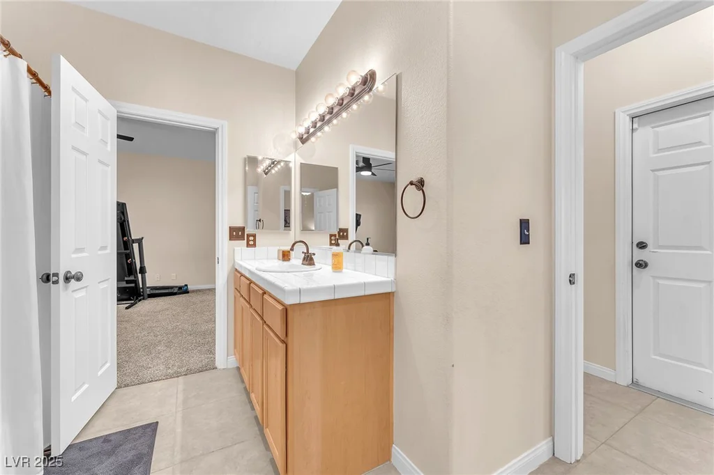 2251 Thoroughbred, Henderson, NV 89002