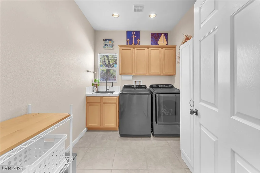 2251 Thoroughbred, Henderson, NV 89002
