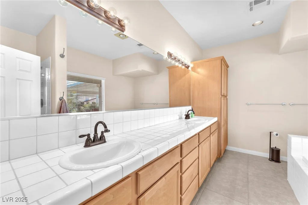 2251 Thoroughbred, Henderson, NV 89002