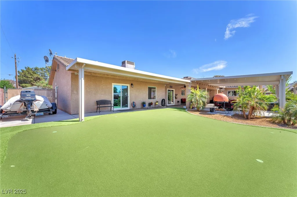 2251 Thoroughbred, Henderson, NV 89002