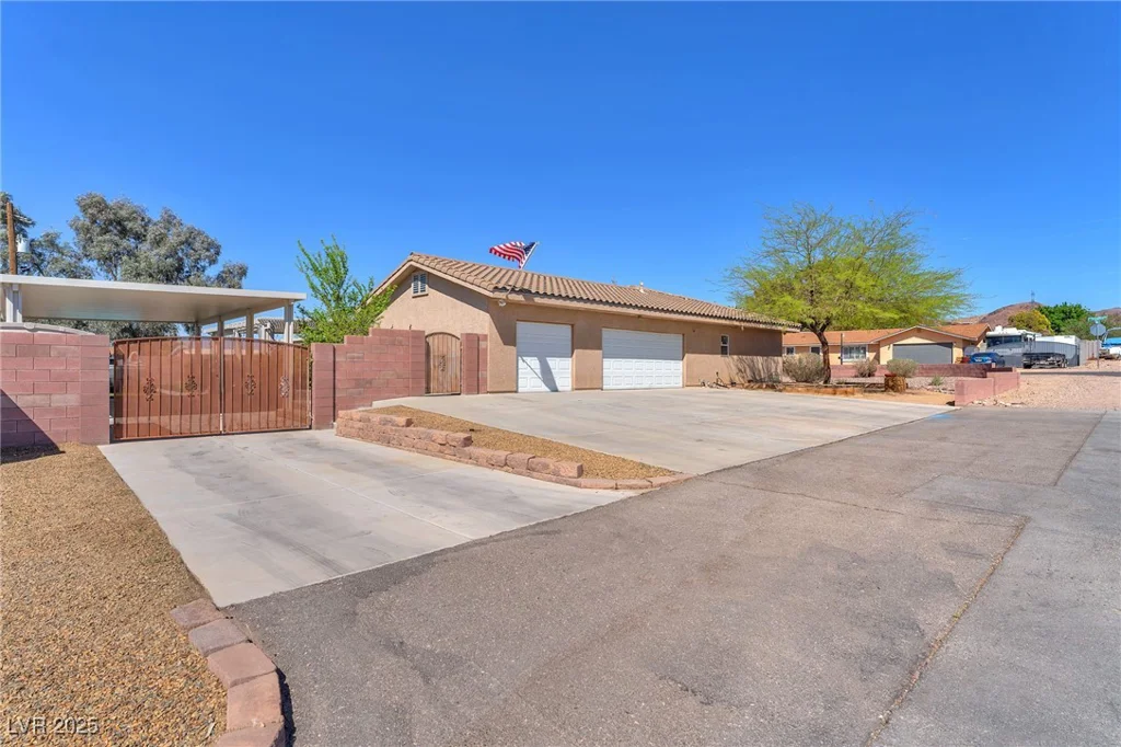 2251 Thoroughbred, Henderson, NV 89002