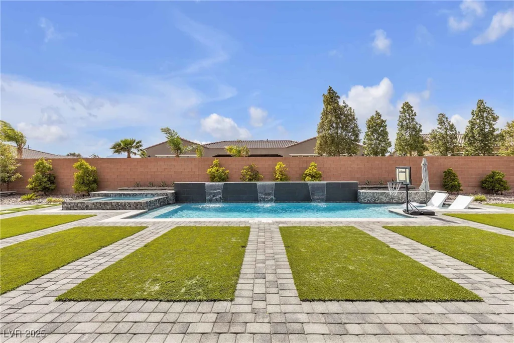8303 Agave Bloom, Las Vegas, NV 89131