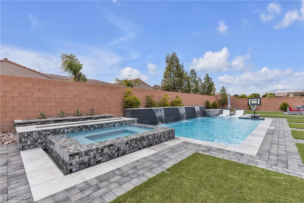 8303 Agave Bloom, Las Vegas, NV 89131