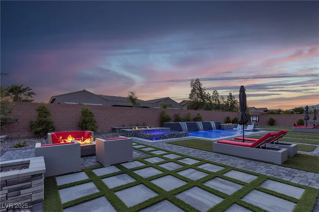 8303 Agave Bloom, Las Vegas, NV 89131