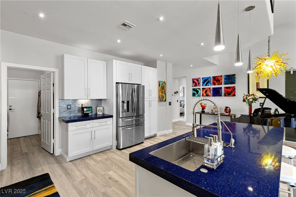 1913 Summer Pine, Las Vegas, NV 89134