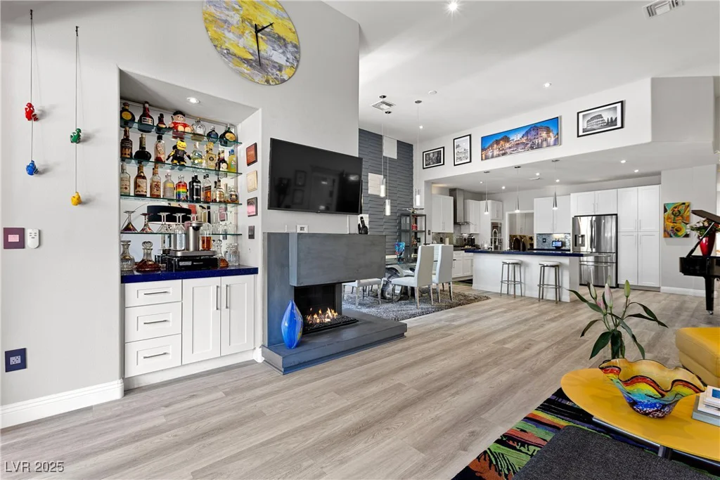 1913 Summer Pine, Las Vegas, NV 89134