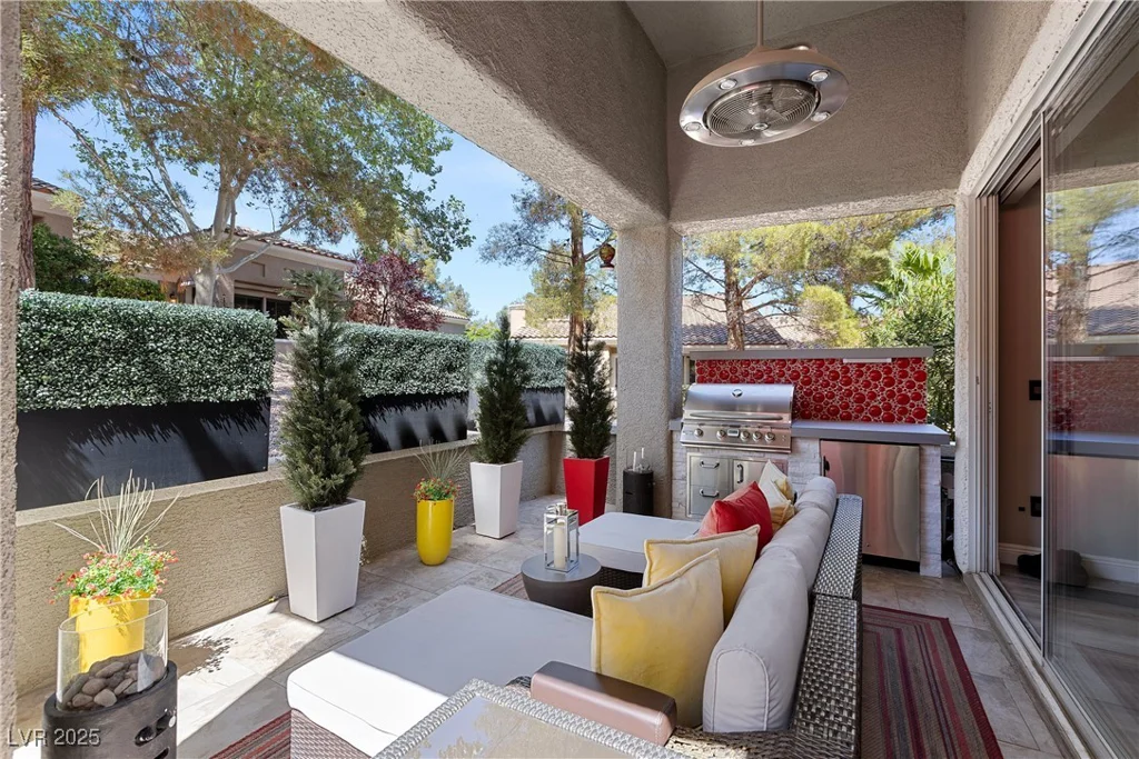 1913 Summer Pine, Las Vegas, NV 89134