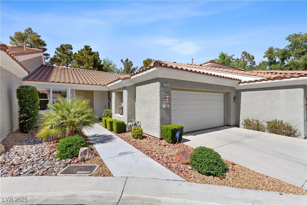 1913 Summer Pine, Las Vegas, NV 89134