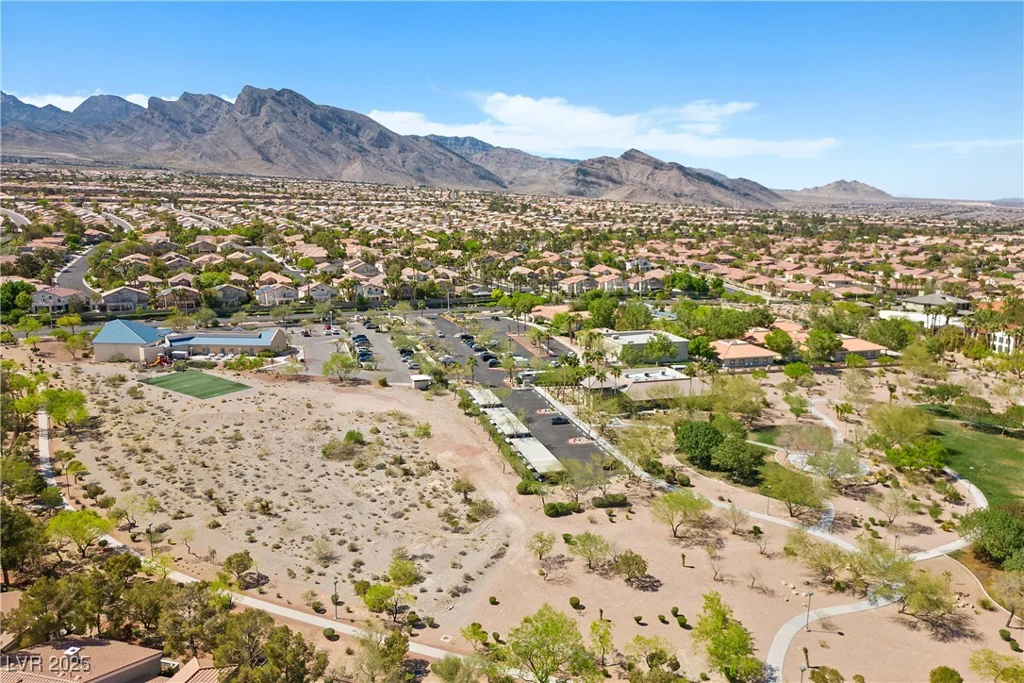 1913 Summer Pine, Las Vegas, NV 89134