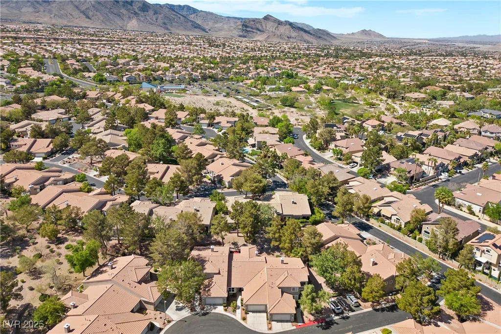 1913 Summer Pine, Las Vegas, NV 89134