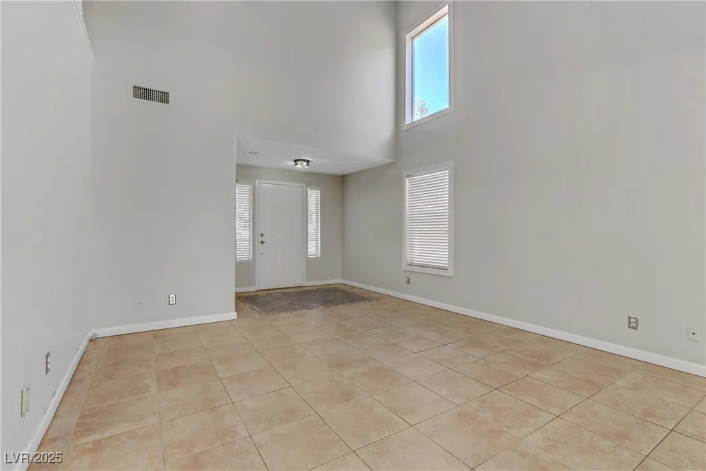 8313 Sky Canyon, Las Vegas, NV 89128
