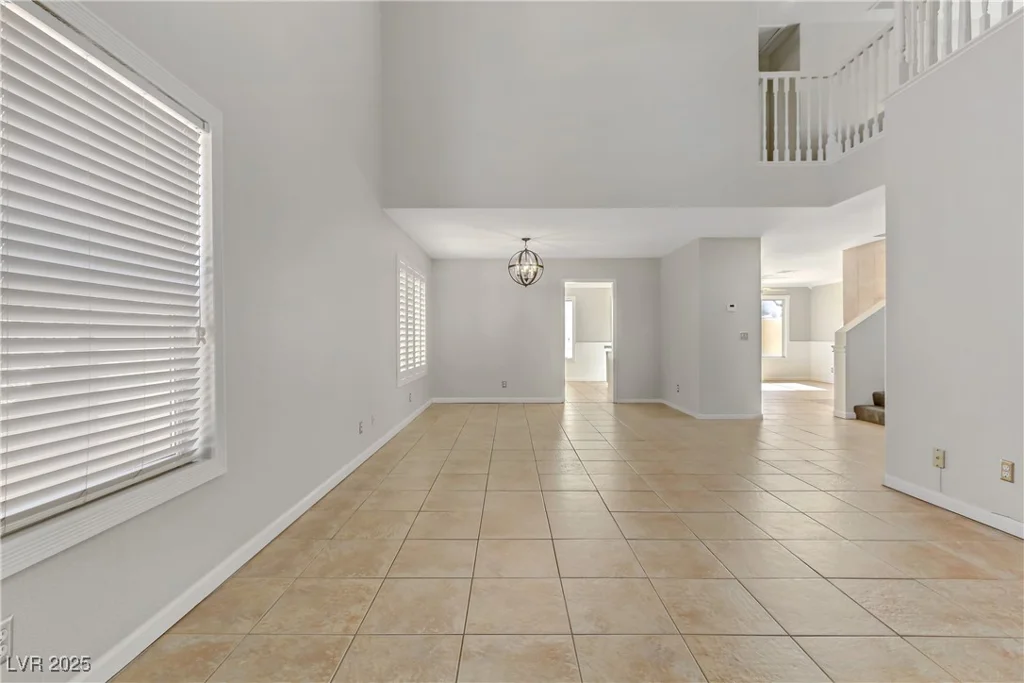 8313 Sky Canyon, Las Vegas, NV 89128