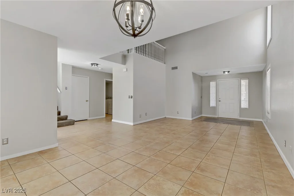 8313 Sky Canyon, Las Vegas, NV 89128