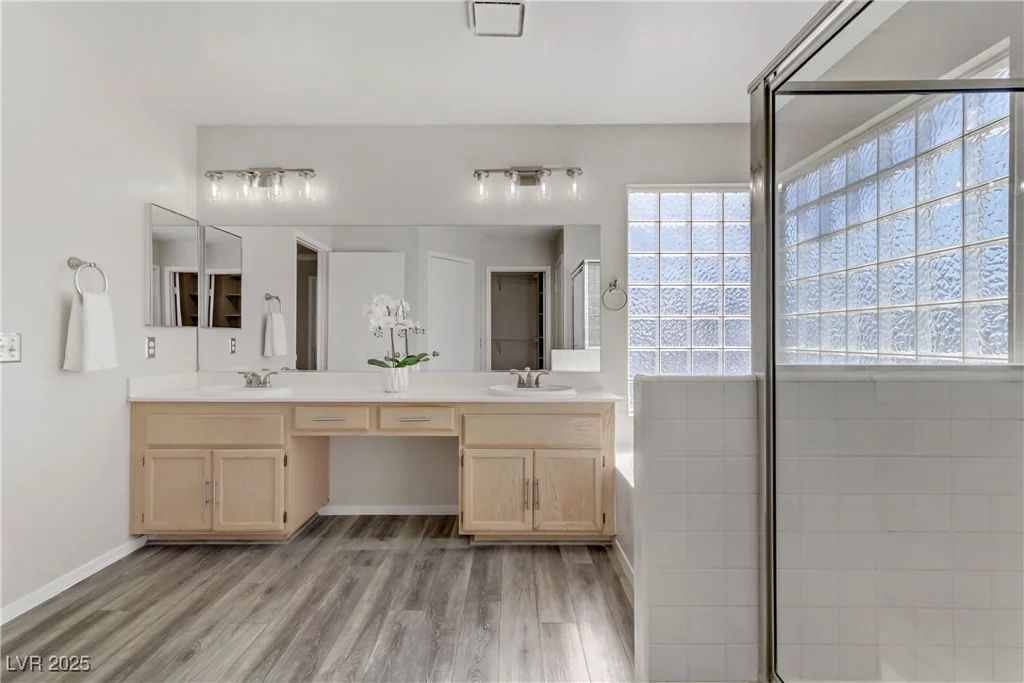 8313 Sky Canyon, Las Vegas, NV 89128