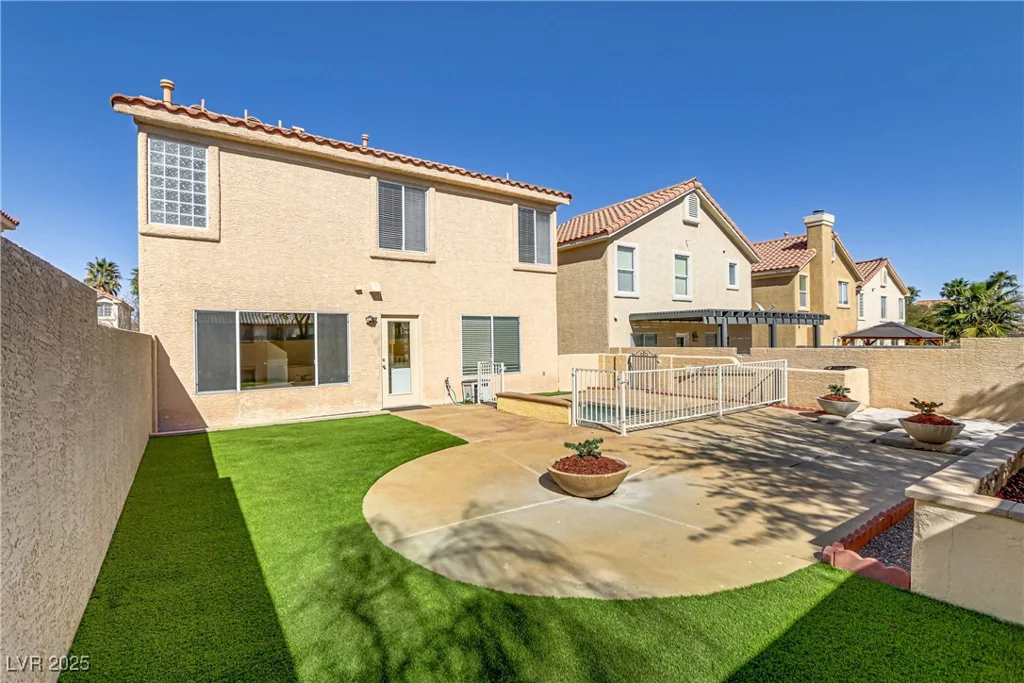 8313 Sky Canyon, Las Vegas, NV 89128