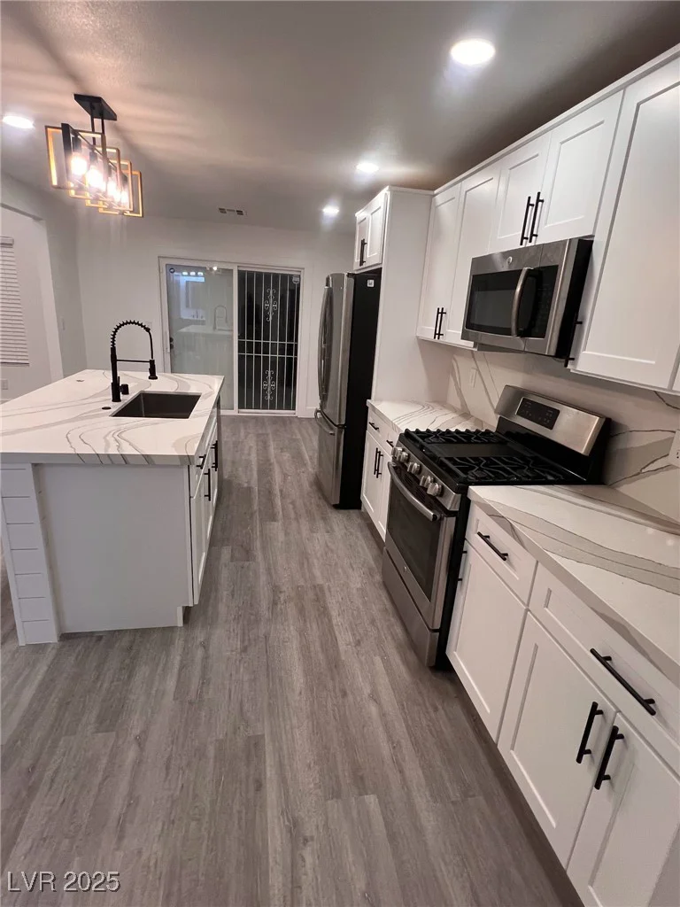 3686 Lincoln, Las Vegas, NV 89115
