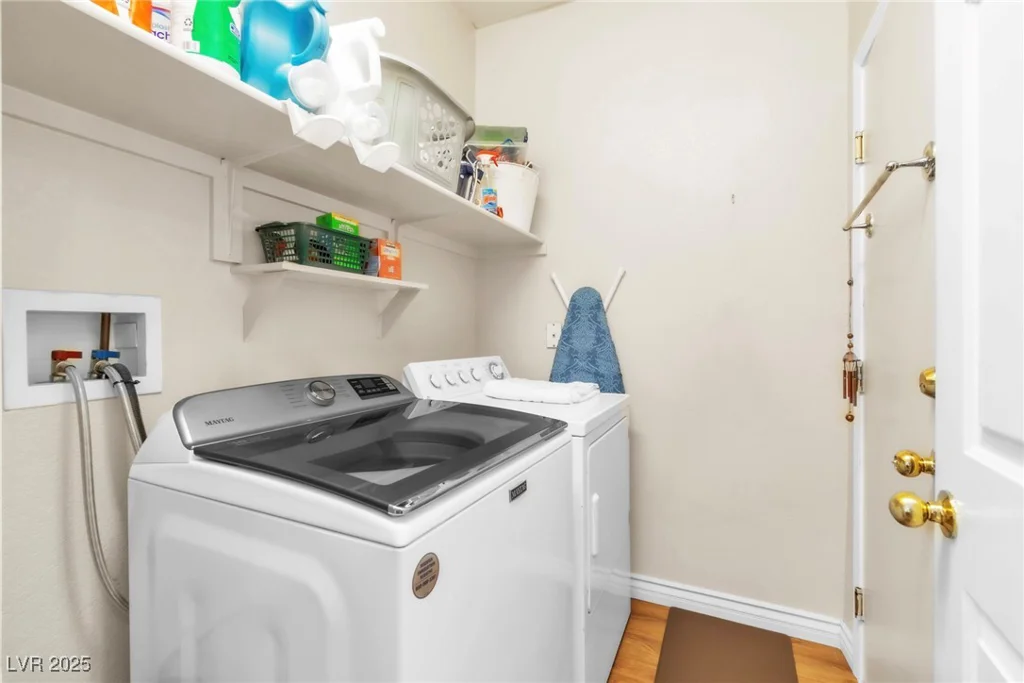 9745 Donner Springs, Las Vegas, NV 89148