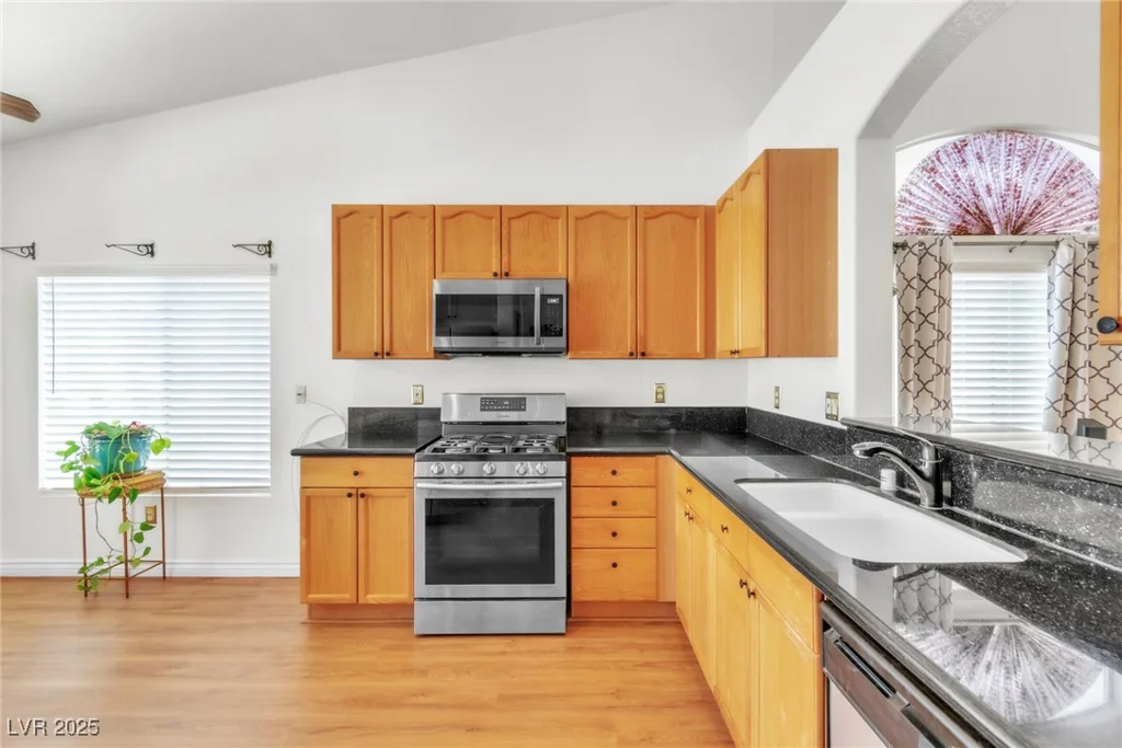 9745 Donner Springs, Las Vegas, NV 89148