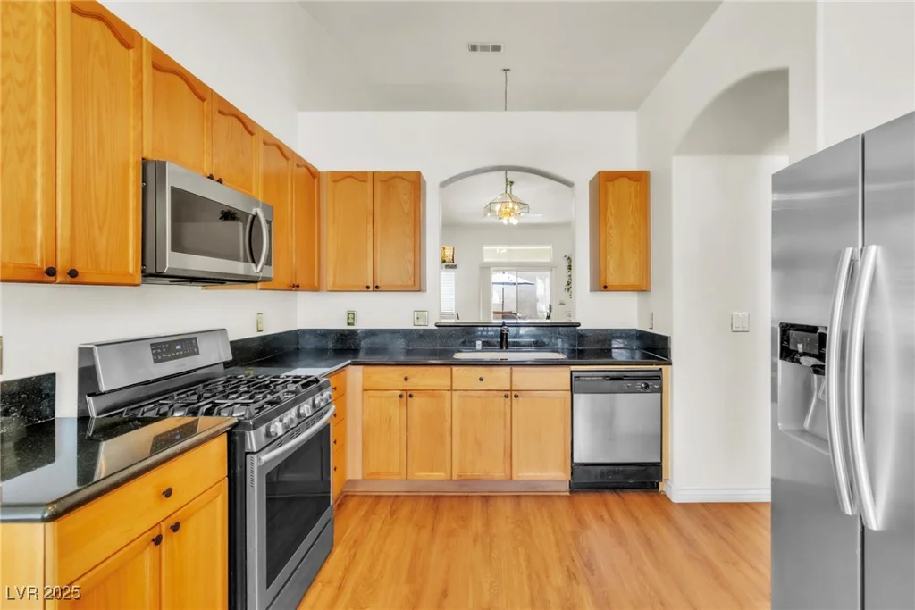 9745 Donner Springs, Las Vegas, NV 89148