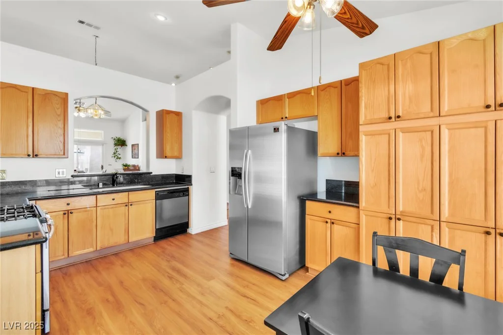 9745 Donner Springs, Las Vegas, NV 89148
