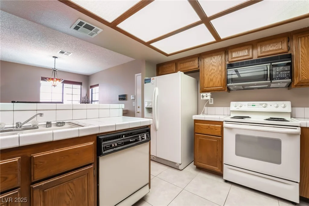 614 Cervantes, Henderson, NV 89014