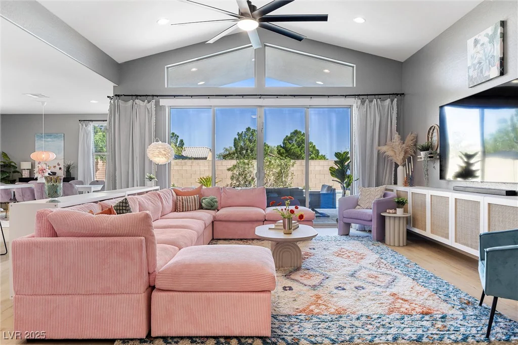 8440 Footpath, Las Vegas, NV 89166