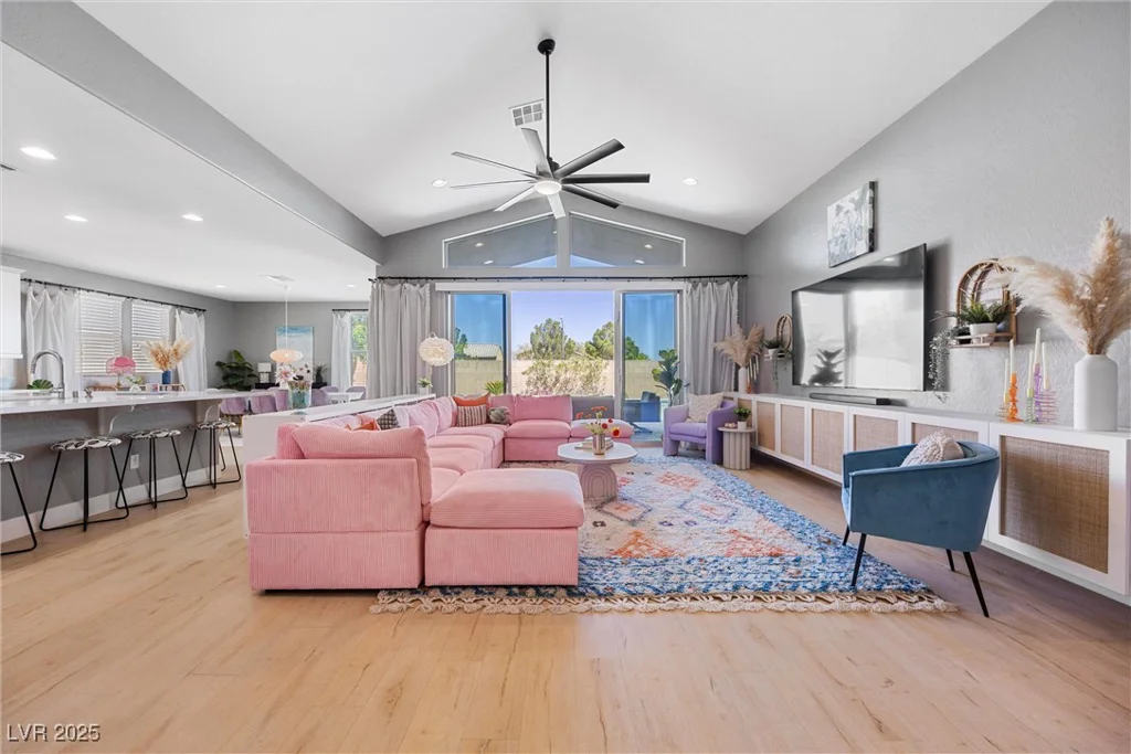 8440 Footpath, Las Vegas, NV 89166